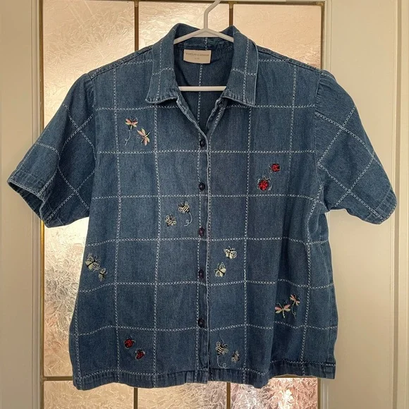 Embroidered Button-Up - Picture 2 of 6